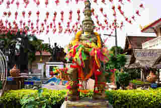 ภาพจาก : Anirut Thailand / shutterstock.com