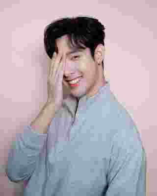 เมฆ จุติ