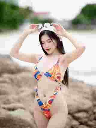 น้ำฟ้า สุภัคพร