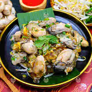 ภาพจาก : เฟซบุ๊ก หอยทิพย์โภชนา หอยทอด ออส่วน ผัดไทย - สูตรน้ำมะขามเปียกโบราณ 
