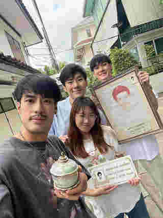 บอย ปกรณ์ เปิดภาพอบอุ่นใจ นำอัฐิคุณพ่อกลับบ้าน