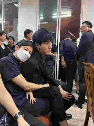 บุ้ง ใบหยก งานศพคุณแม่งามทิพย์ 
