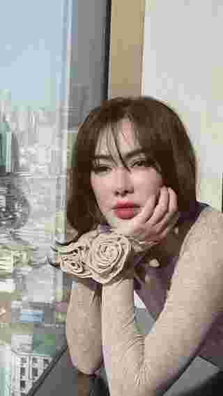 จอย รินลณี ลุคใหม่ผมสั้น หน้าเด็กเว่อร์