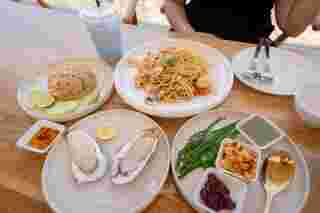 Palyn cafe & eatery Samaesarn ชลบุรี เมนูอาหาร