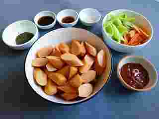 สูตรไส้กรอกผัดซอสมะเขือเทศ