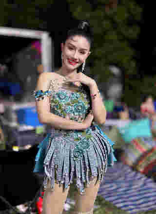 แพรวพราว แสงทอง