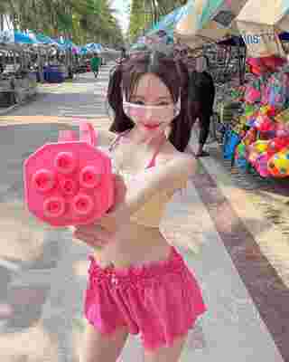 พิมพ์ กรกนก