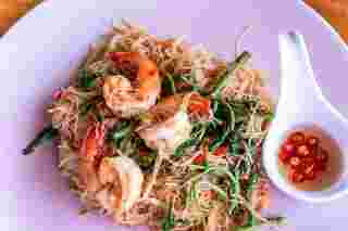 สูตรผัดหมี่กระเฉด