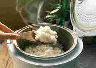 เคล็ดลับหุงข้าวให้นุ่มด้วยใบกระวาน