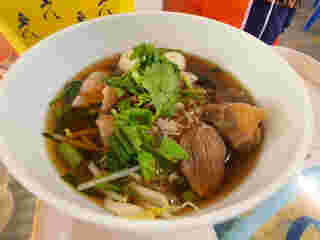 ก๋วยเตี๋ยวหมูตุ๋น ร้านก๋วยเตี๋ยวหมูตุ๋นน้องจอย ซอย 6