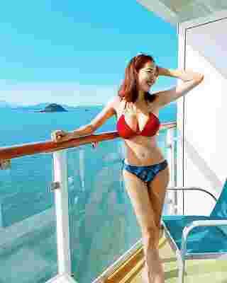หลิวอี้ซิน ราชินีอกสวย อวดหุ่นแซ่บ ในวัย 40 กะรัต