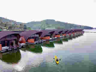 Leaf Lake Kan Resort ที่พักริมน้ำ