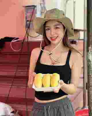 น้องนก สุขธิดา แม่ค้าทุเรียนสุดฮอต ที่หนุ่ม ๆ ถามหาวาร์ป