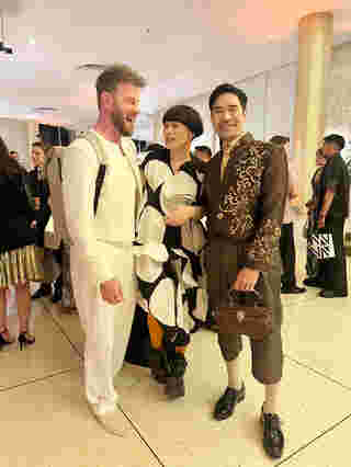วู้ดดี้ เดินพรมทองในชุดไทย งาน Gold Gala 2025 