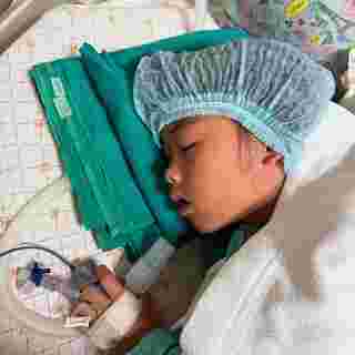 น้องเรน ลูกสาว เนม Getsunova ผ่าตัดไส้เลื่อน