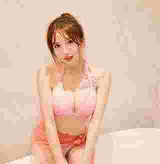 Dora Hung