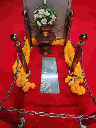 พระอุเชนทร์ วัดสวนขัน