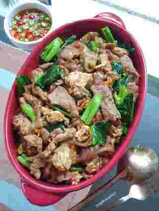 ผัดซีอิ๊วหมู