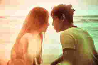 แบมแบม ปล่อย MV WONDERING เสิร์ฟจูบจริง ณิชา 