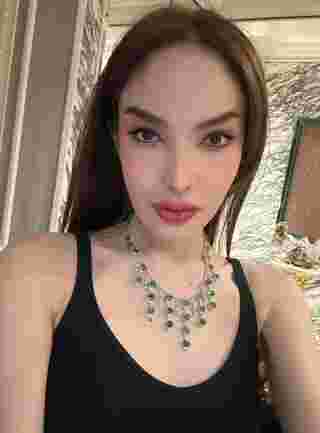 เอมมี่ รัชฎา สาวสองไฮโซ เปิดตัวแฟนสาวหล่อ หวานมาก สร้างเรือนหอ 17 ไร่ ...