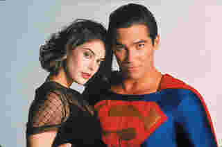 ภาพ Dean Cainr ขณะสวมชุด Superman ในซีรีส์ Lois And Clark
