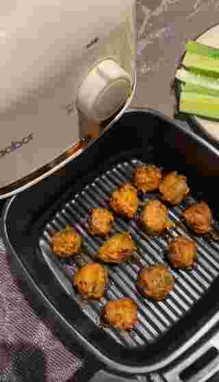 ลาบอกไก่ทอด