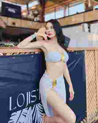 หลิว อาจารียา เปิดโหมดแซ่บ นุ่งบิกินี่โชว์หุ่นอึ๋มกลางทะเลภูเก็ต