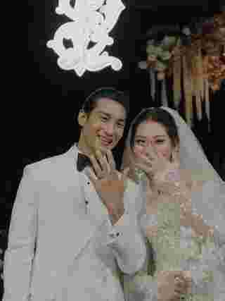  ไป่ ทาคน  ลินเมียะผิ่ว แต่งงาน