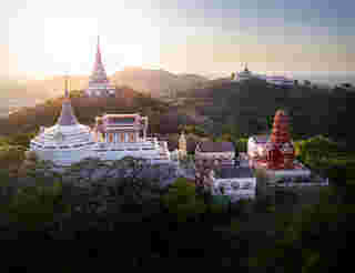 ที่เที่ยวเพชรบุรี อุทยานประวัติศาสตร์พระนครคีรี (เขาวัง)