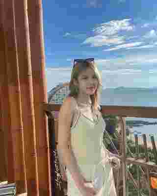 โมบาย พิมรภัส อดีตสมาชิก BNK48 โชว์เอวบางขาว ๆ