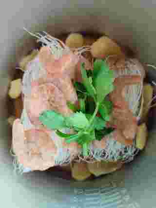 กุ้งอบวุ้นเส้น 