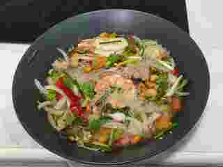 ยำวุ้นเส้นหมูสับ กุ้งสด