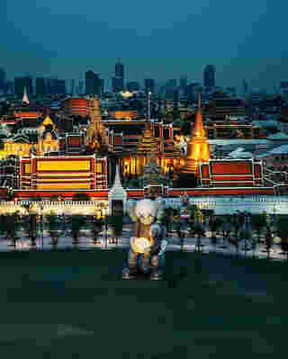 KAWS:HOLIDAY THAILAND