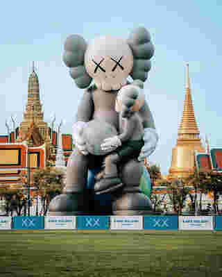KAWS:HOLIDAY THAILAND