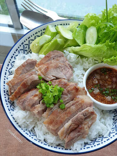 ข้าวหน้าสันคอหมู