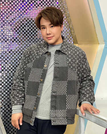 ดีเจบุ๊กโกะ