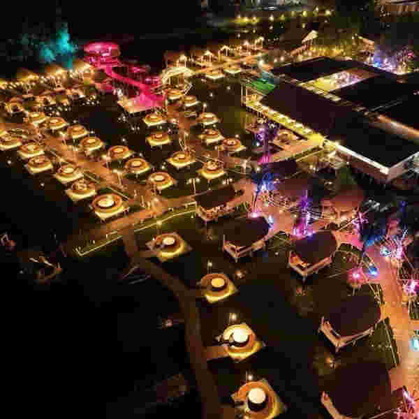 บรรยากาศร้าน Beachy Cafe