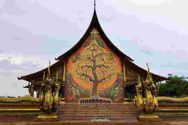 วัดสิรินธรวรารามภูพร้าว