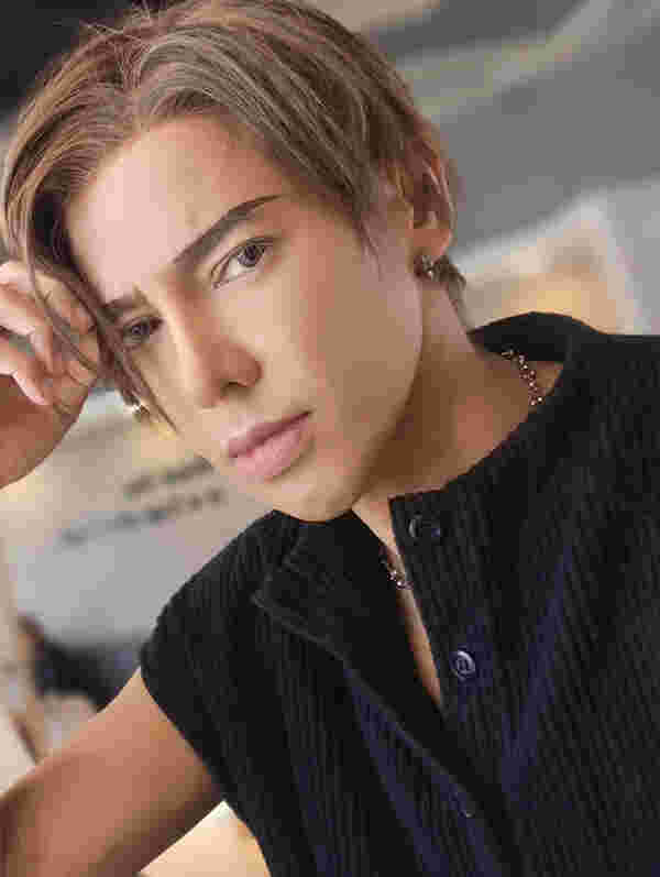ดีเจดัง เปิดลุคล่าสุด หล่อละมุนสไตล์บอยแบนด์ 