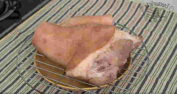 ขาหมูพะโล้  