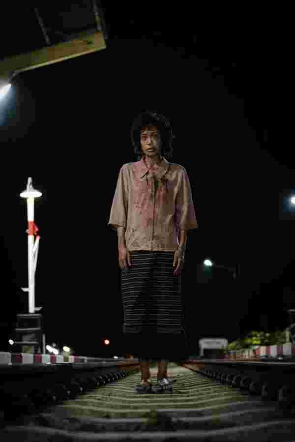 กิ่งแก้ว หนังผีไทย ทราย เจริญปุระ รับบท กิ่งแก้ว ลอสูงเนิน