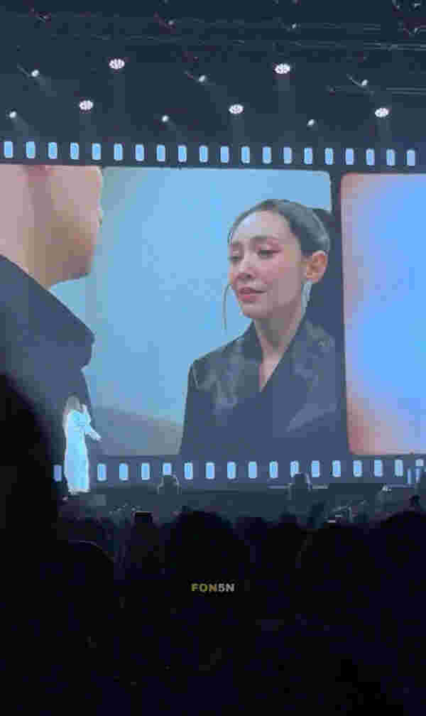 เบลล่า พา วิล ชวิล เล่น MV ซ่อนกลิ่น ในคอนเสิร์ต ปาล์มมี่ FC