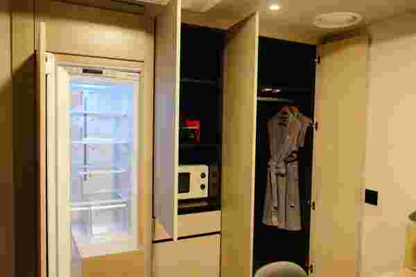 HOMES RED MYEONGDONG ที่พักใจกลางเมียงดง