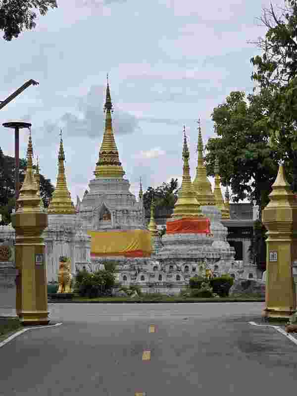 วัดพระเจดีย์ซาวหลัง จ.ลำปาง 