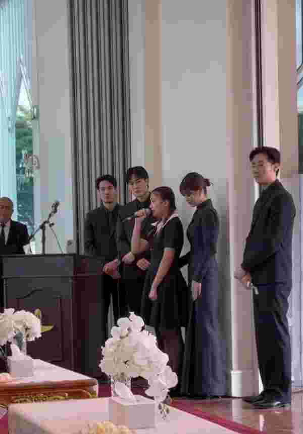พิธีฌาปนกิจ คุณแม่งามทิพย์ น้องวันใหม่ร้องเพลงโปรดคุณแม่ บอย หน่อง ภัทร์ สุดกลั้นน้ำตา