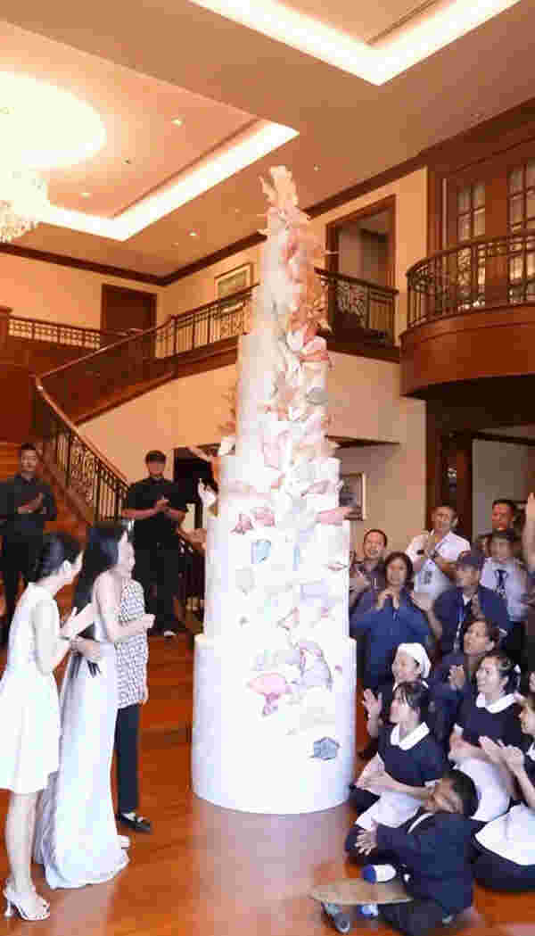 เอวา ปวรวรรณ เจอครอบครัวทำเซอร์ไพรส์ 