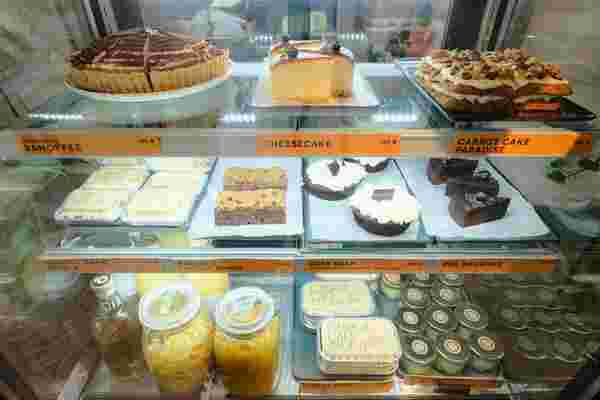 Lilou & Laliart คาเฟ่