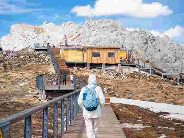 ภูเขาหิมะสือข่า Shika Snow Mountain