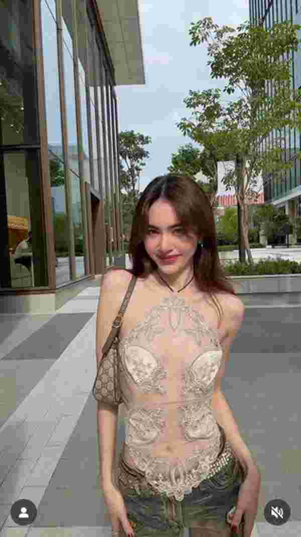 ใหม่ ดาวิกา ใส่เสื้อซีทรูตัวบาง แดนซ์เบา ๆ