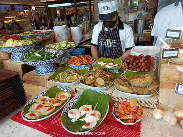 Food Street ของ One Bangkok ตั้งอยู่ที่ชั้น 5